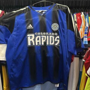 Camiseta Colorado Rapids Local 2005 Adidas.  Firmada por parte de la plantilla del primer equipo. Talla XL.
