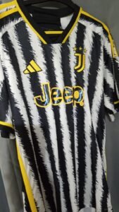 Camiseta Juventus 2023/2024 Local Adidas.