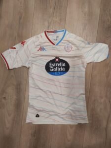Camiseta Real Valladolid Segunda Equipacion 2024 2025 Kappa - Dorsal 28 Chuki. Preparada para partido. Talla M.